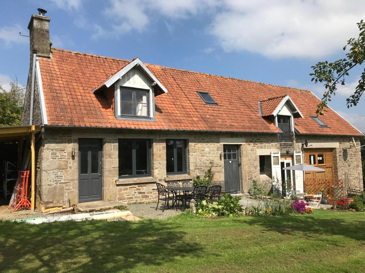 Bed and Breakfast Ferme de Noyes à Sourdeval Extérieur photo